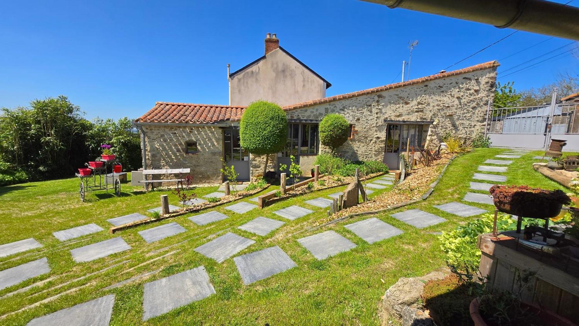 Les Chambres De La Forge Des Collines Les Herbiers Exterior foto